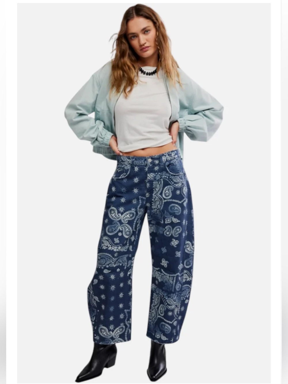 Free People Good Luck Barrel Jeans Bandana Print 26 NWOT Rare Sold Out - Picture 1 of 7